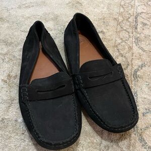CHARLESTON SHOE CO. Black Loafers